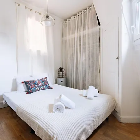 Charming Studio Latin Quarter! Apartman